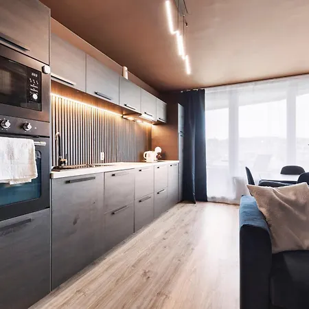 Lam Chocolate - Ac - Skyview * Bratislava