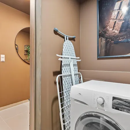 Lam Chocolate - Ac - Skyview * Bratislava