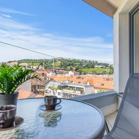 Lam Chocolate - Ac - Skyview Bratislava