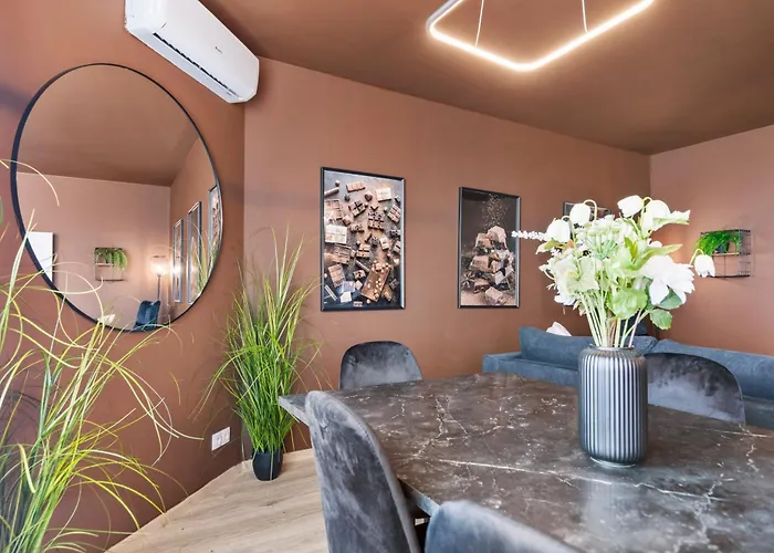 Lam Chocolate - Ac - Skyview Apartament *